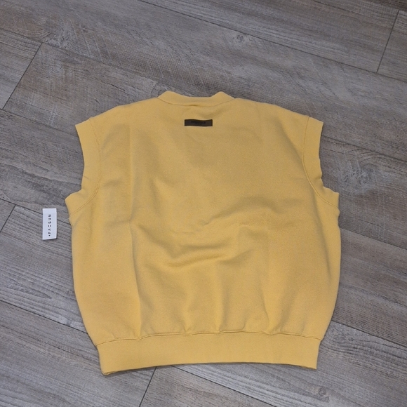 NWT Fear of God Essentials |  Pullover V-Neck Vest 'Light Tuscan' | L - Picture 5 of 9